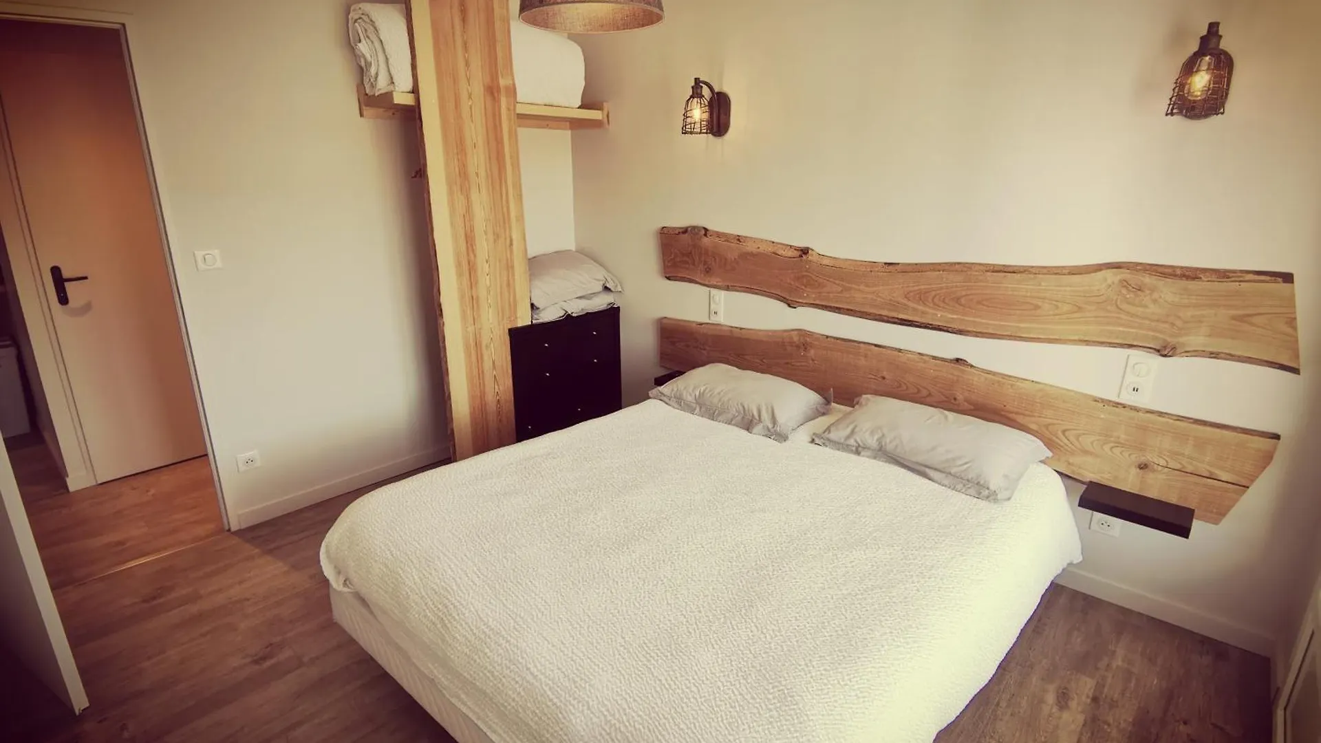 Logis Hotel Le Beau Site
